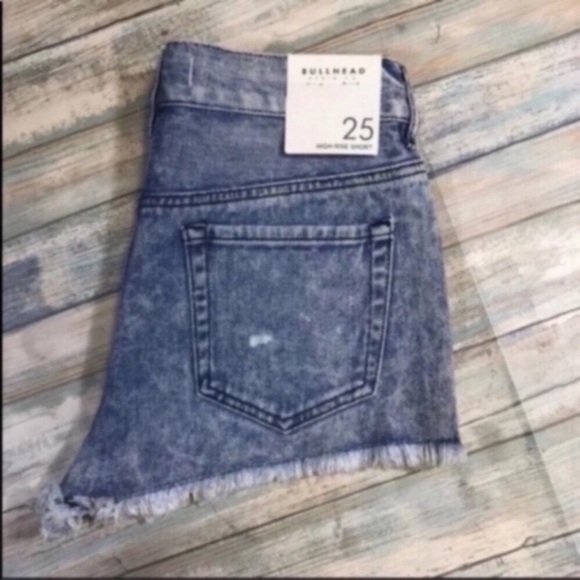 NWT Bullhead High Rise Shorts - Picture 3 of 3